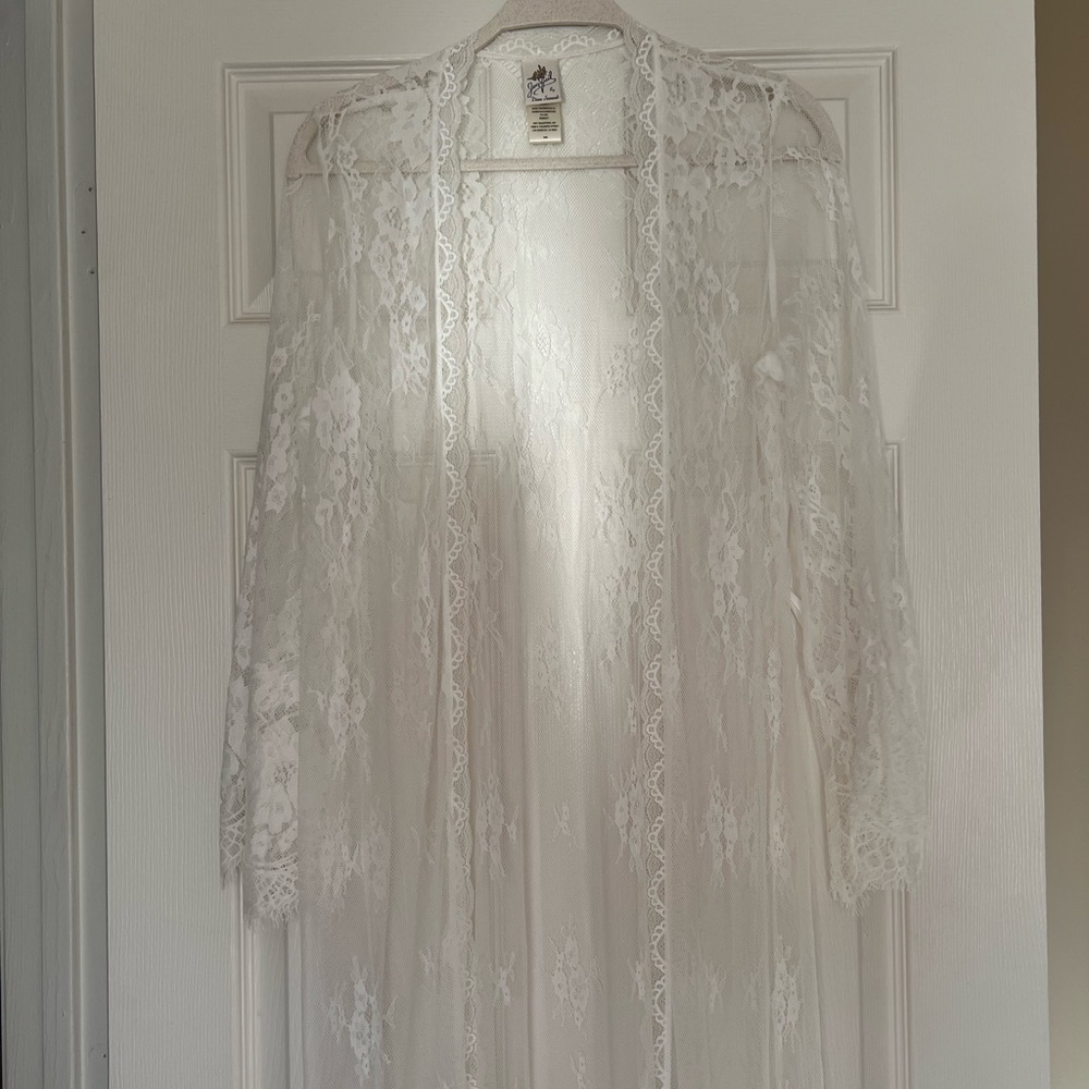 vintage lace robe
